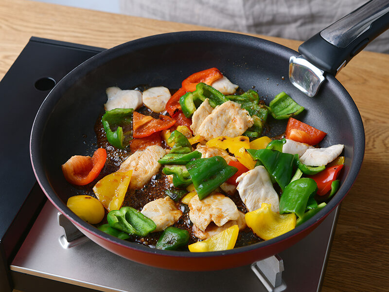 おなかにやさしいレシピ:ささみとパプリカのノンオイルソテー