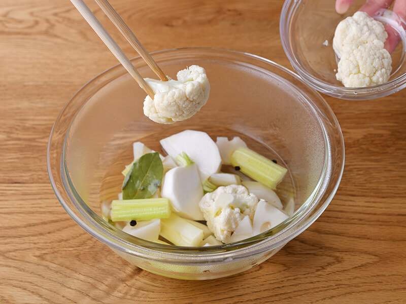 おなかにやさしいレシピ:ごろごろ野菜のピクルス